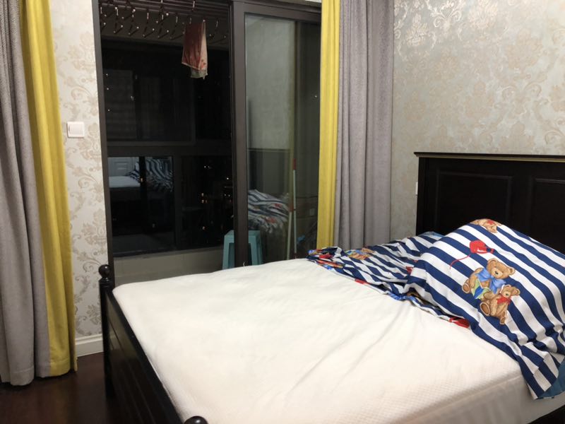 Bedrooms-Master Bedroom