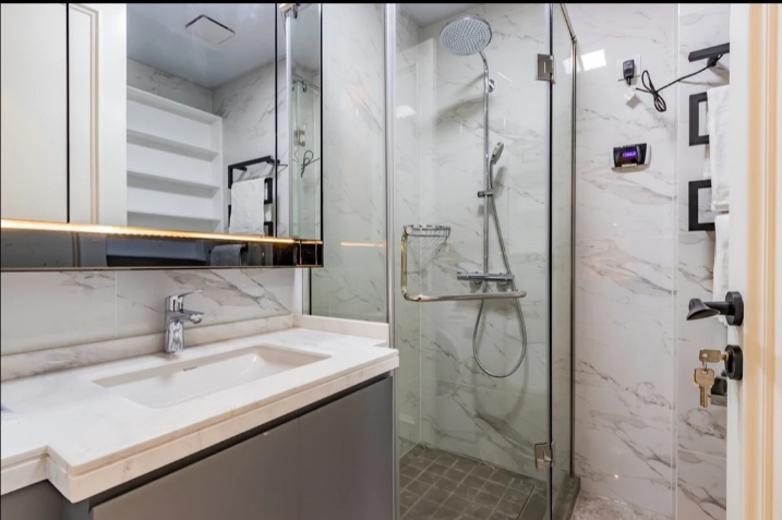 Bathrooms-Master Bathroom