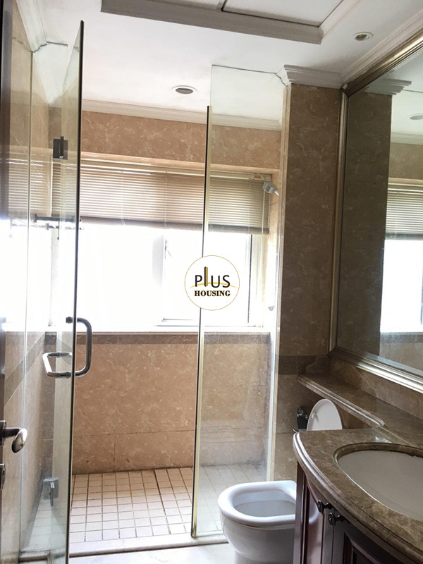 Bathrooms-Master Bathroom