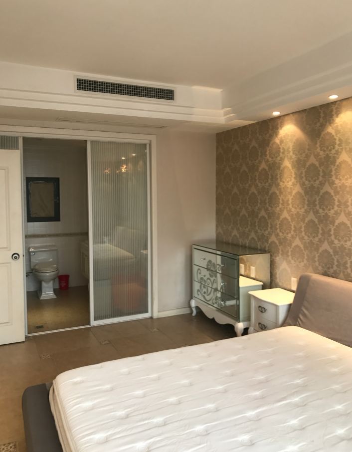 Bedrooms-Master Bedroom
