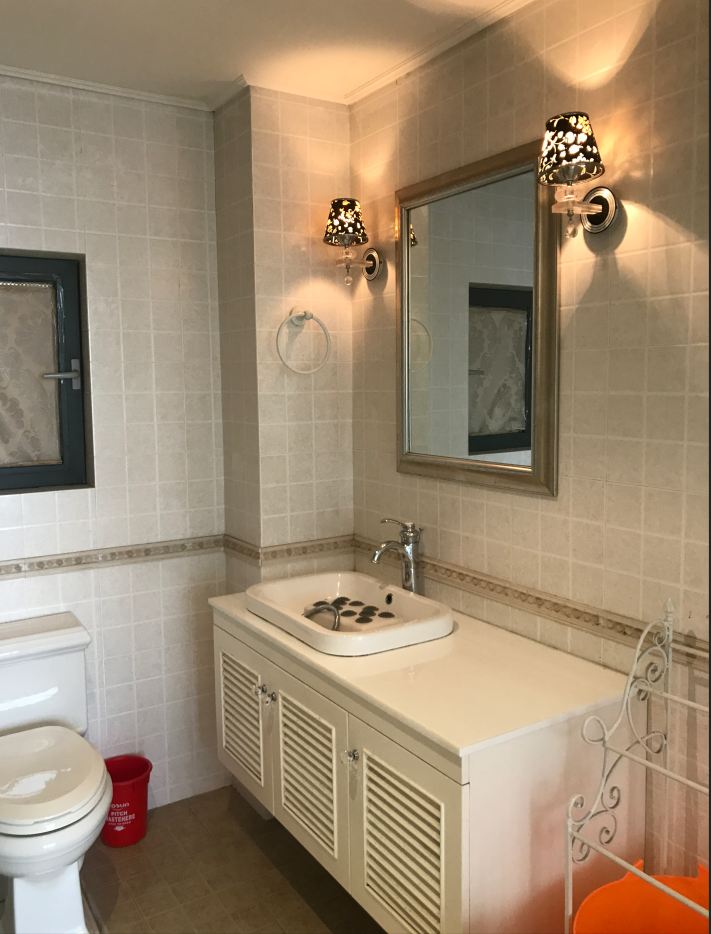 Bathrooms-Master Bathroom