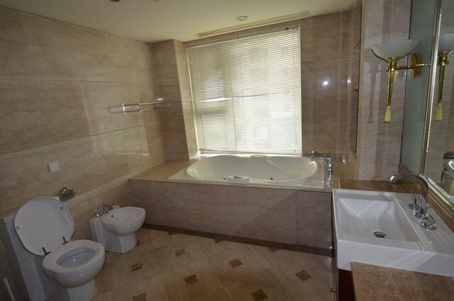 Bathrooms-Master Bathroom