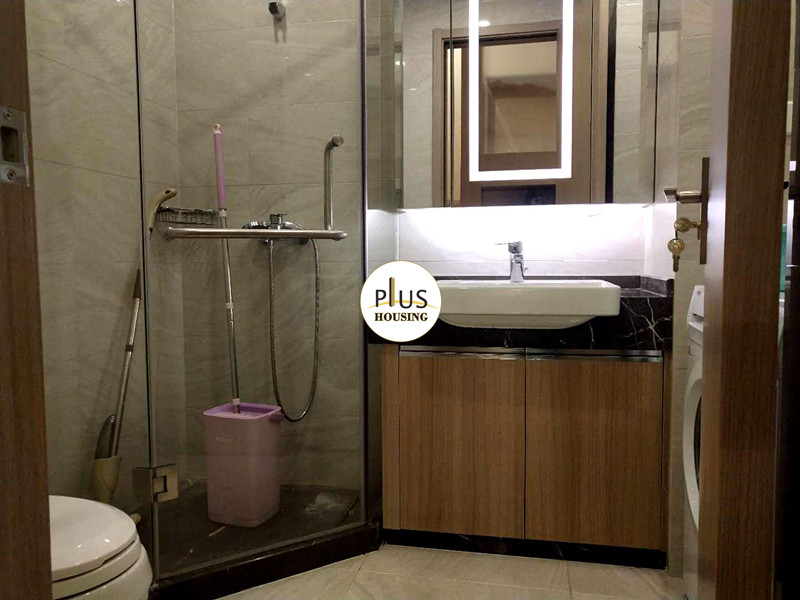 Bathrooms-Master Bathroom