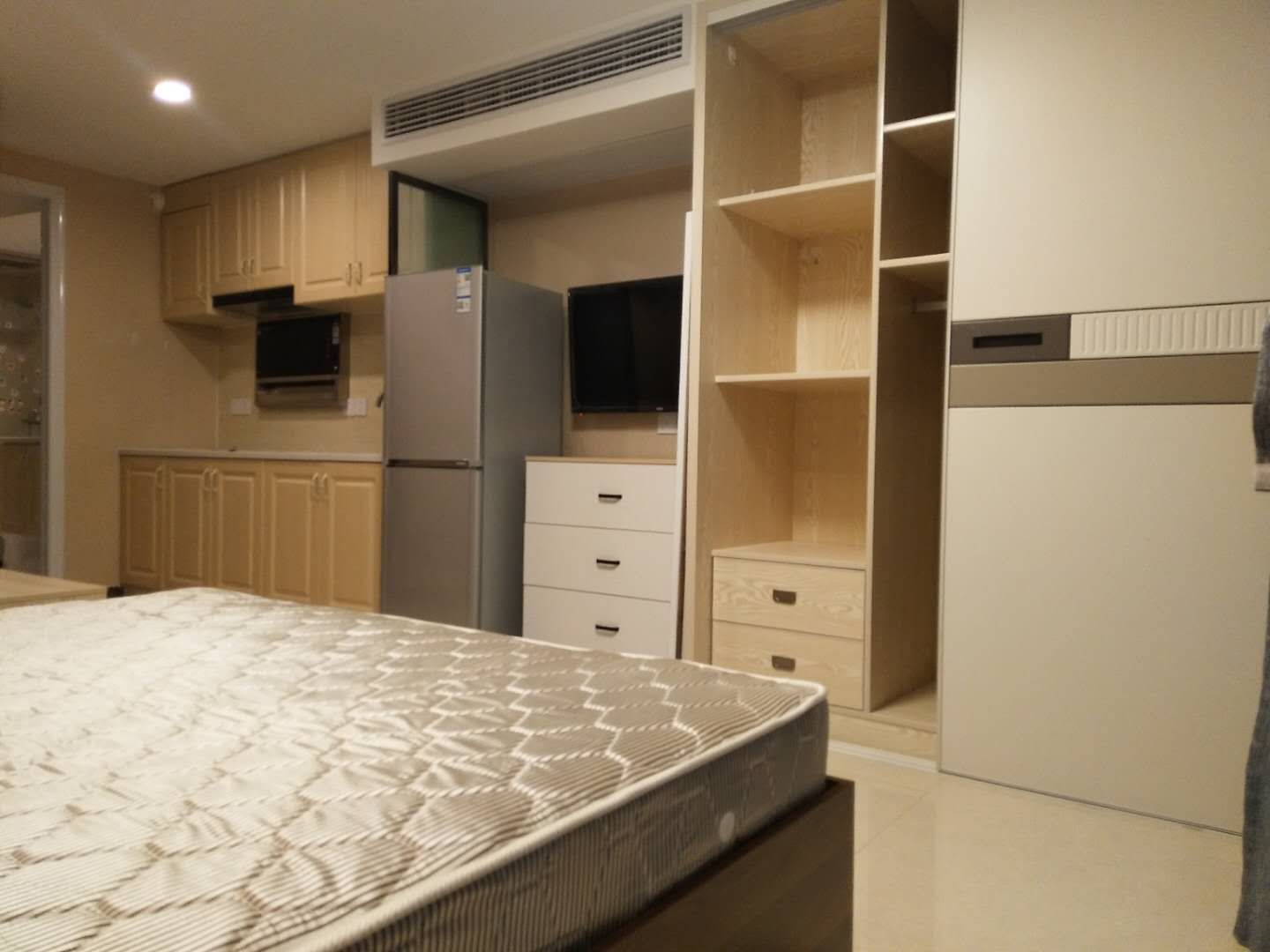 Bedrooms-Master Bedroom