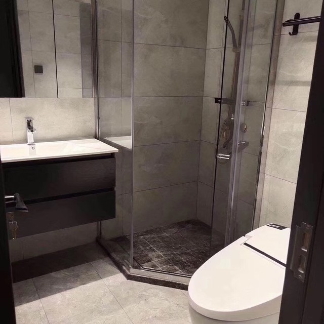 Bathrooms-Master Bathroom