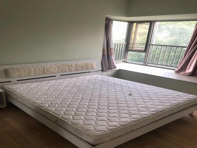 Bedrooms-Master Bedroom