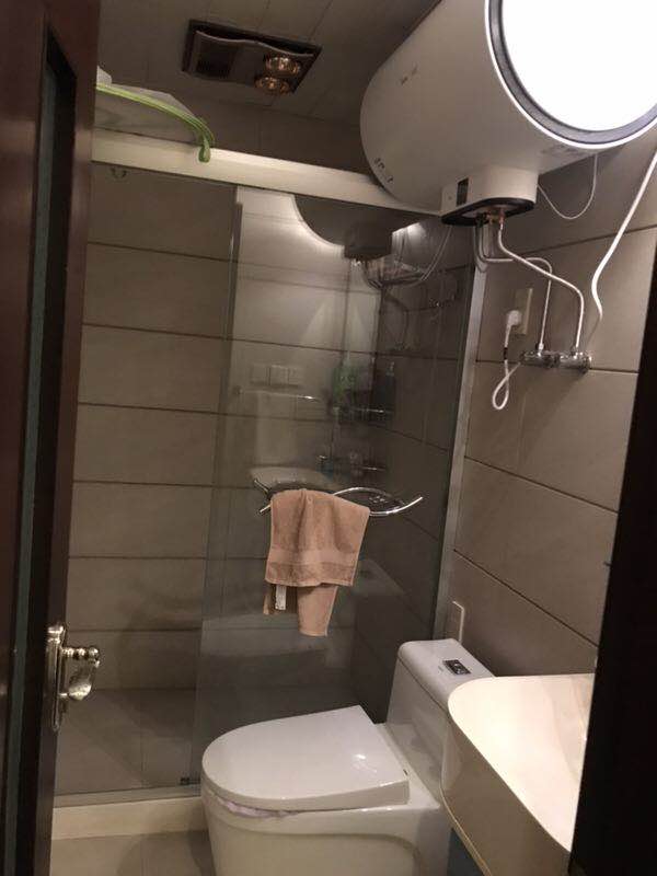 Bathrooms-2nd Bathroom