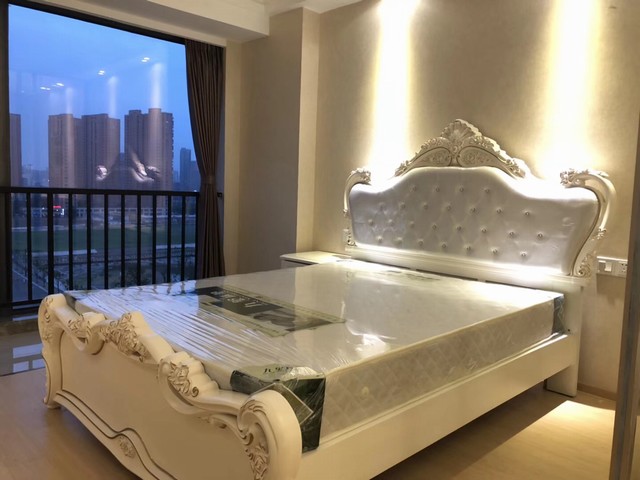 Bedrooms-Master Bedroom