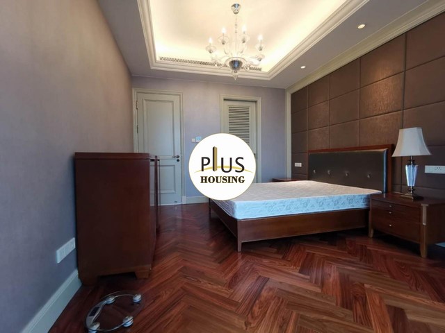 Bedrooms-Master Bedroom