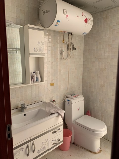 Bathrooms-Master Bathroom