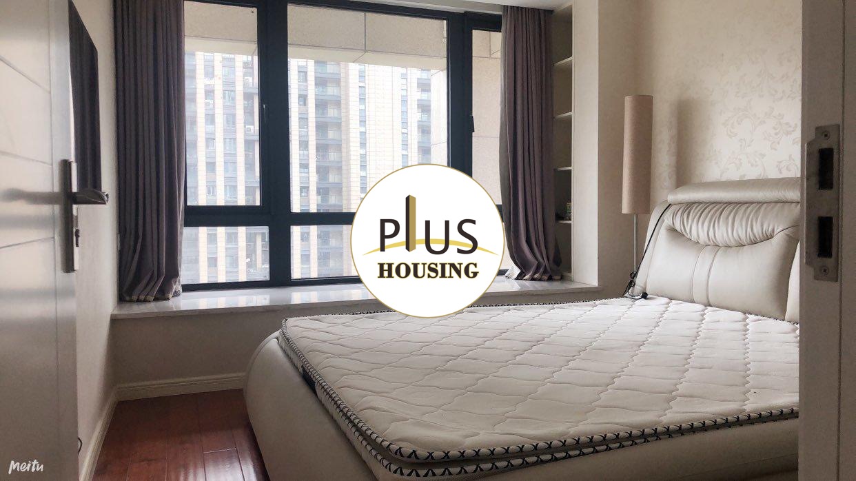 Bedrooms-Master Bedroom