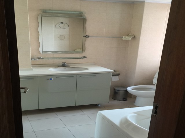 Bathrooms-Master Bathroom