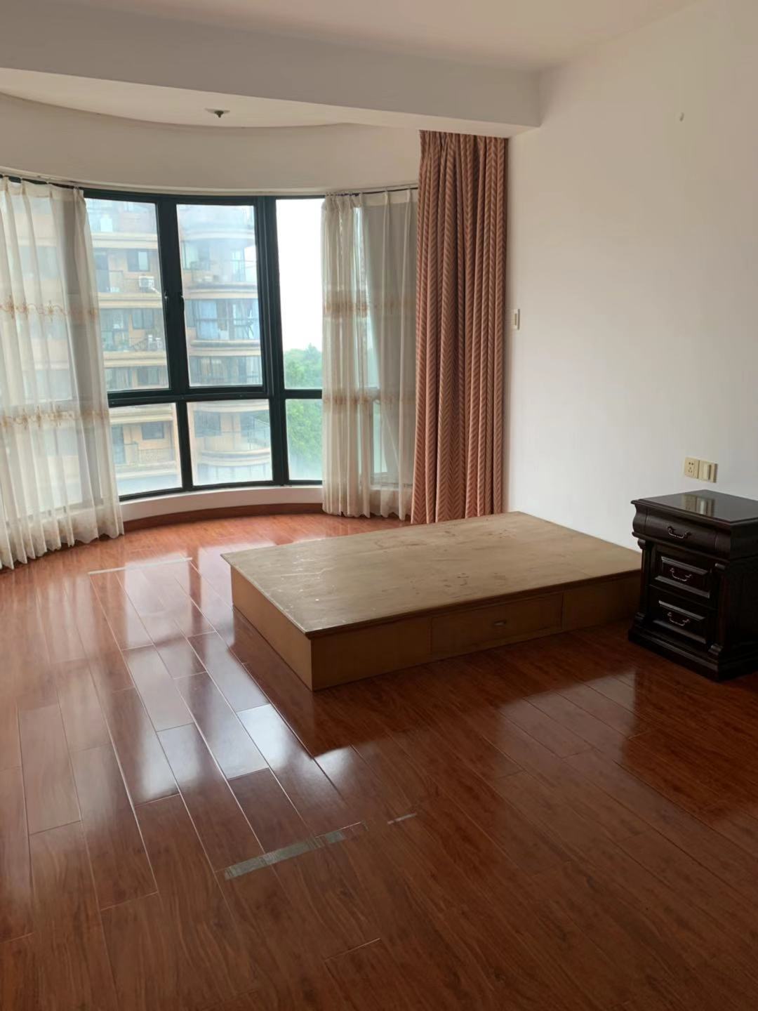 Bedrooms-2nd Bedroom