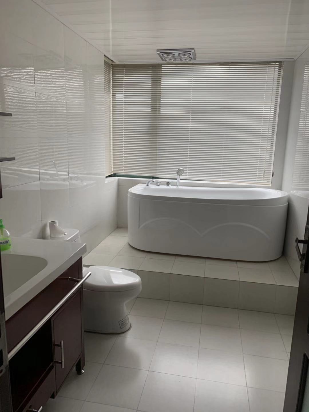 Bathrooms-2nd Bathroom