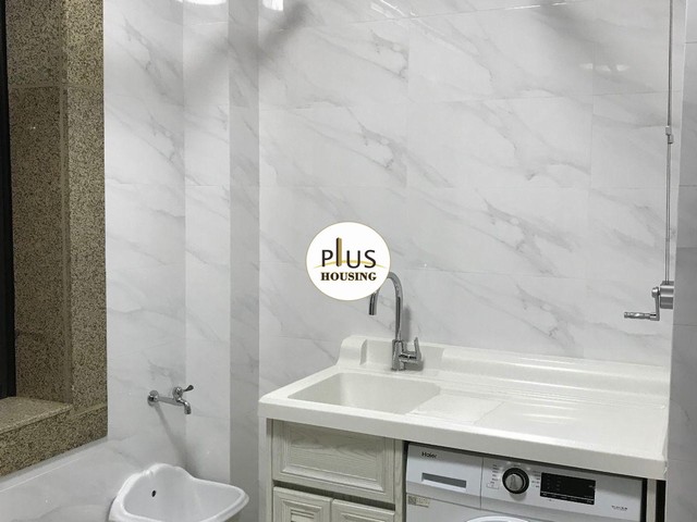 Bathrooms-2nd Bathroom