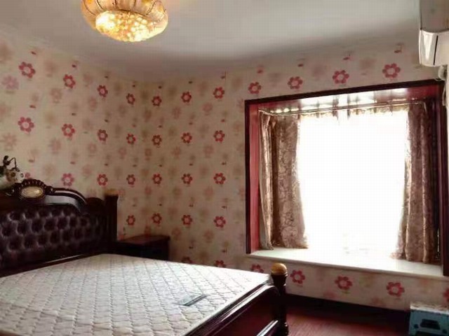 Bedrooms-Master Bedroom