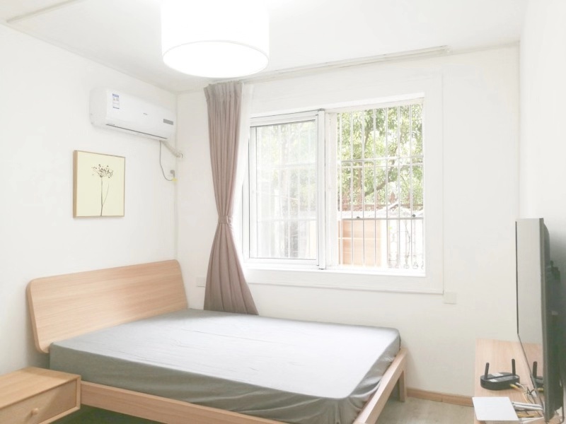Bedrooms-Master Bedroom