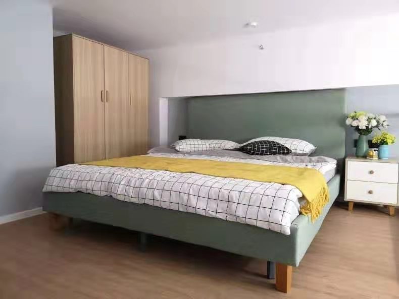 Bedrooms-Master Bedroom