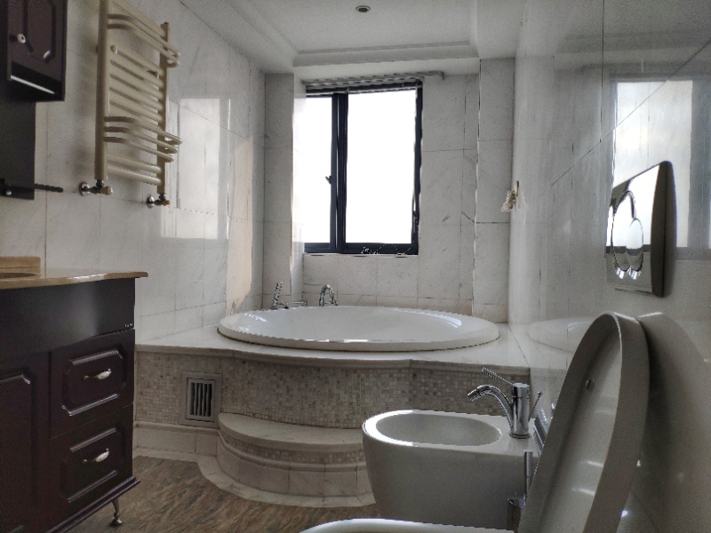 Bathrooms-Master Bathroom
