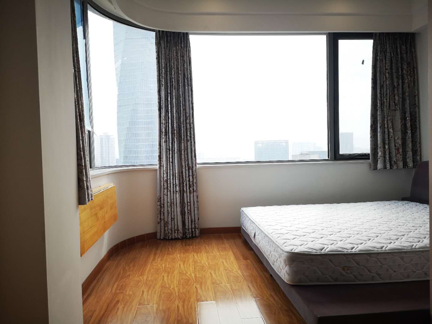 Bedrooms-Master Bedroom