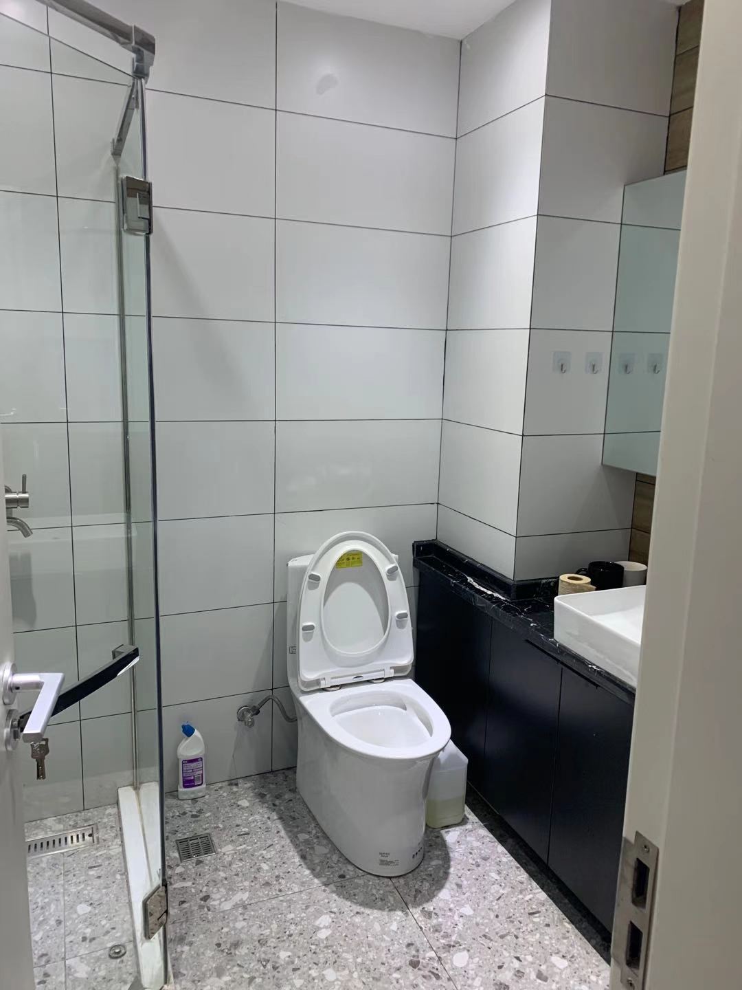 Bathrooms-2nd Bathroom