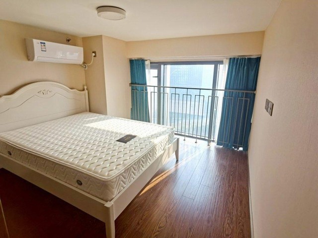 Bedrooms-Master Bedroom