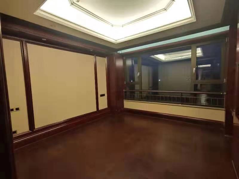Bedrooms-Master Bedroom