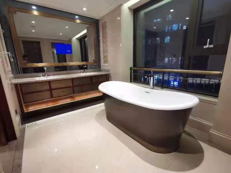 Bathrooms-Master Bathroom
