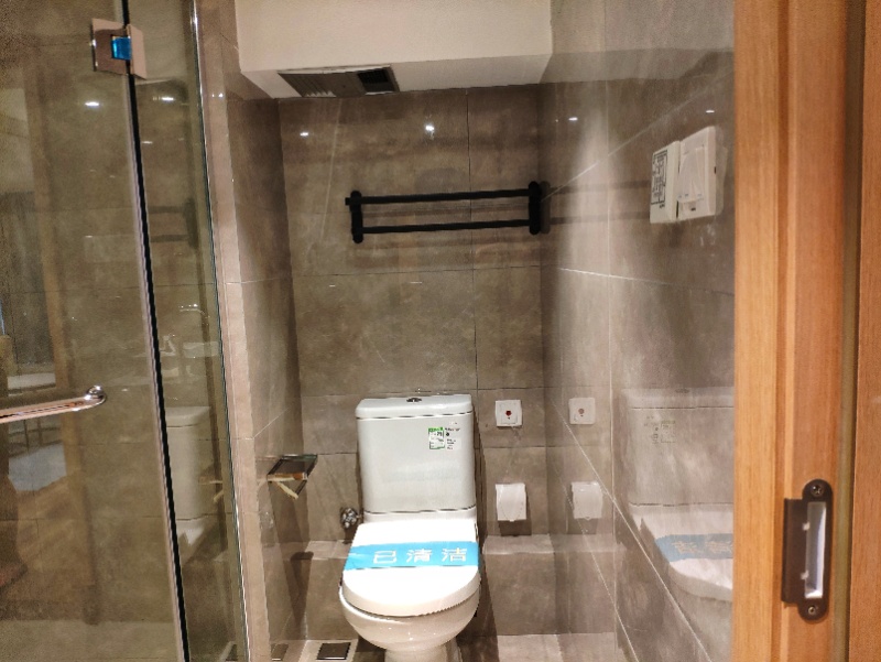 Bathrooms-Master Bathroom