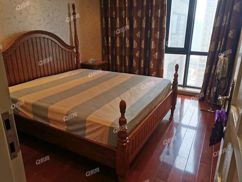 Bedrooms-Master Bedroom
