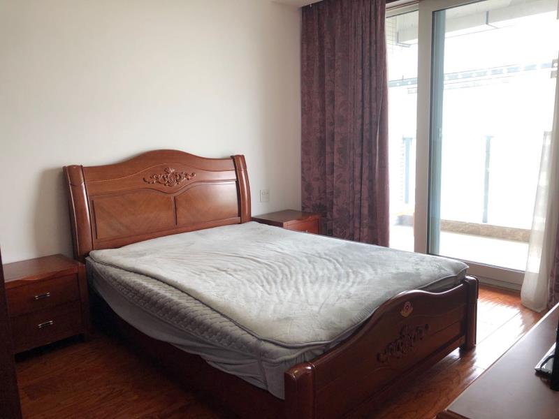 Bedrooms-Master Bedroom