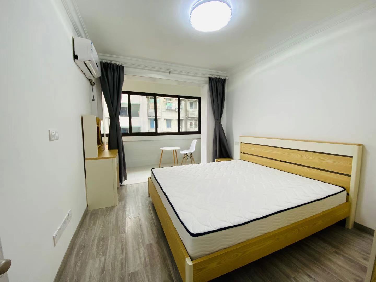 Bedrooms-Master Bedroom