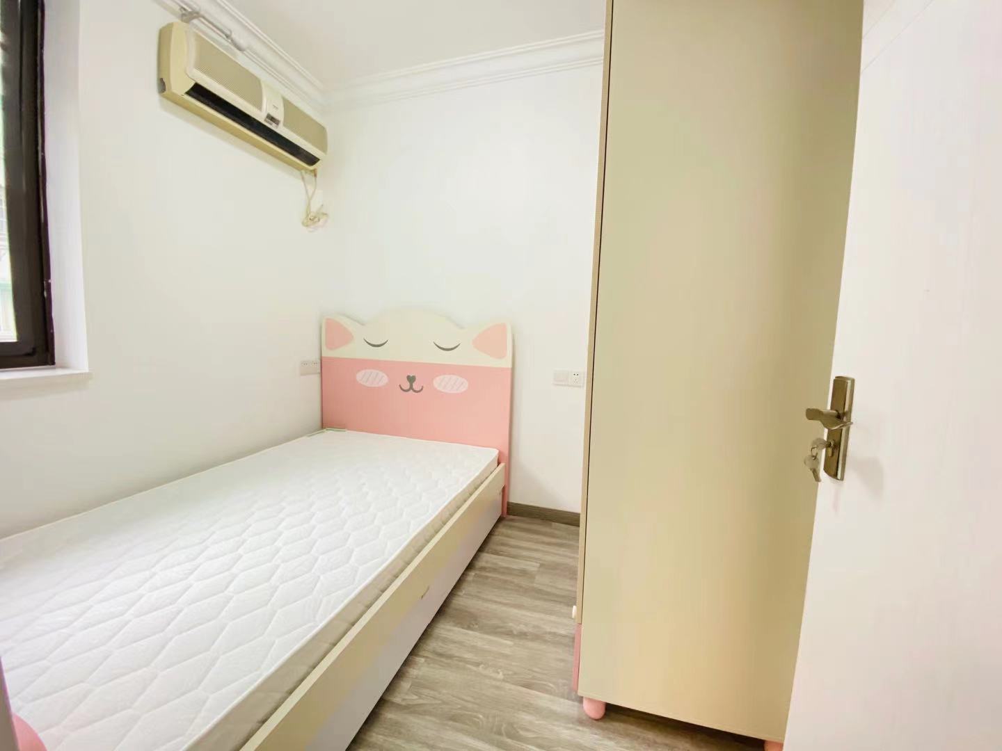 Bedrooms-2nd Bedroom