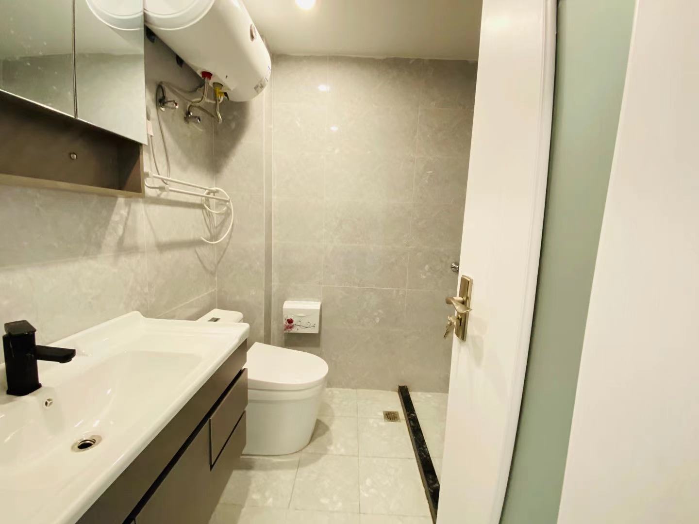 Bathrooms-Master Bathroom